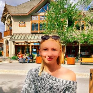 Meet your Posher, Amelia